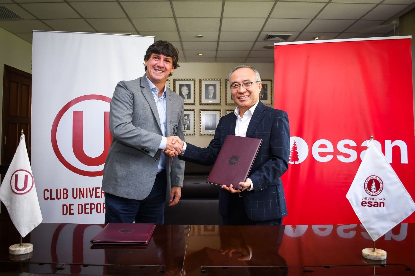 Universitario y ESAN firman convenio para impulsar becas deportivas y proyecto editorial