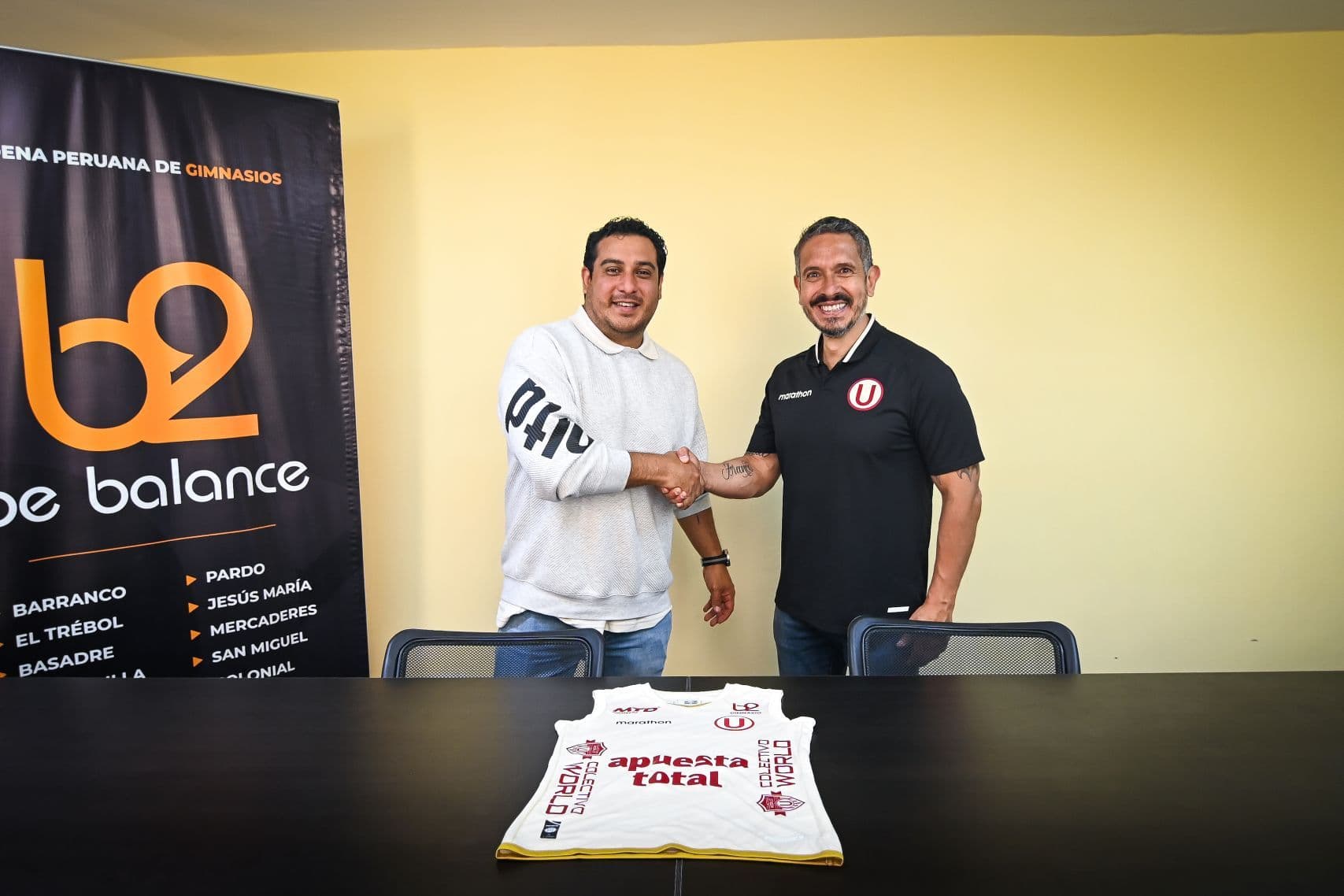 Universitario y Gimnasios b2 renuevan su compromiso con el vóley femenino