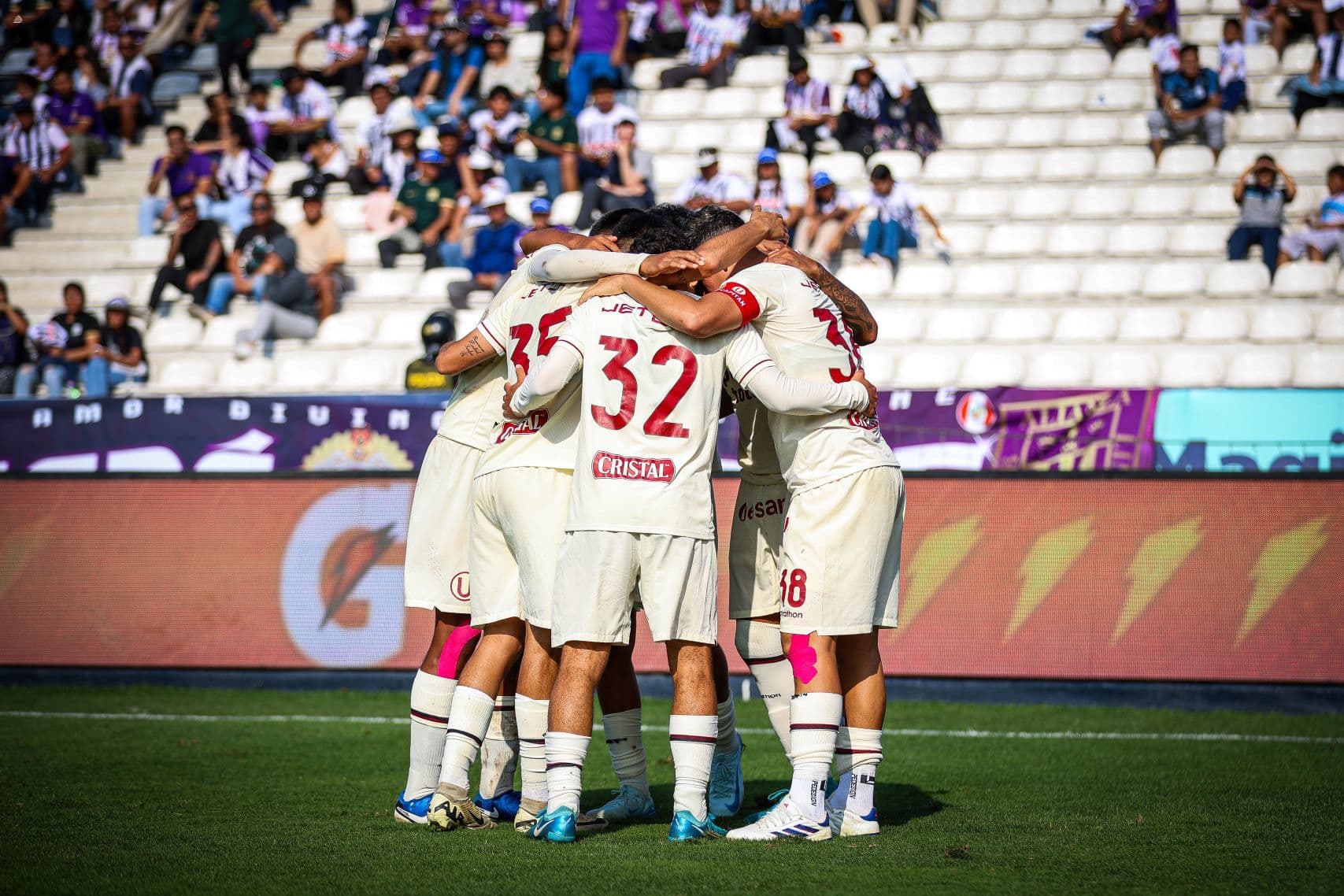 Universitario derrotó 2-1 a Alianza en la primera semifinal jugado en Matute