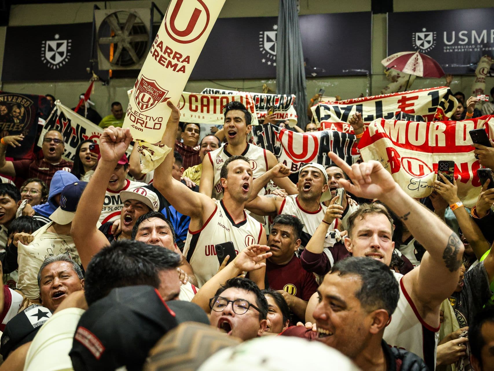 Primer objetivo cumplido: Universitario logra el Apertura tras derrotar 62-43 a Atenas
