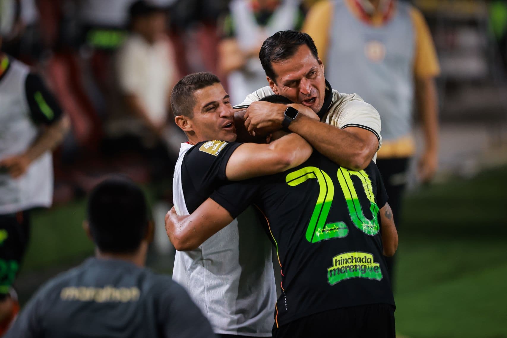 Valera, Fara y Rivera le dan el triunfo a Universitario (4-1) sobre Garcilaso