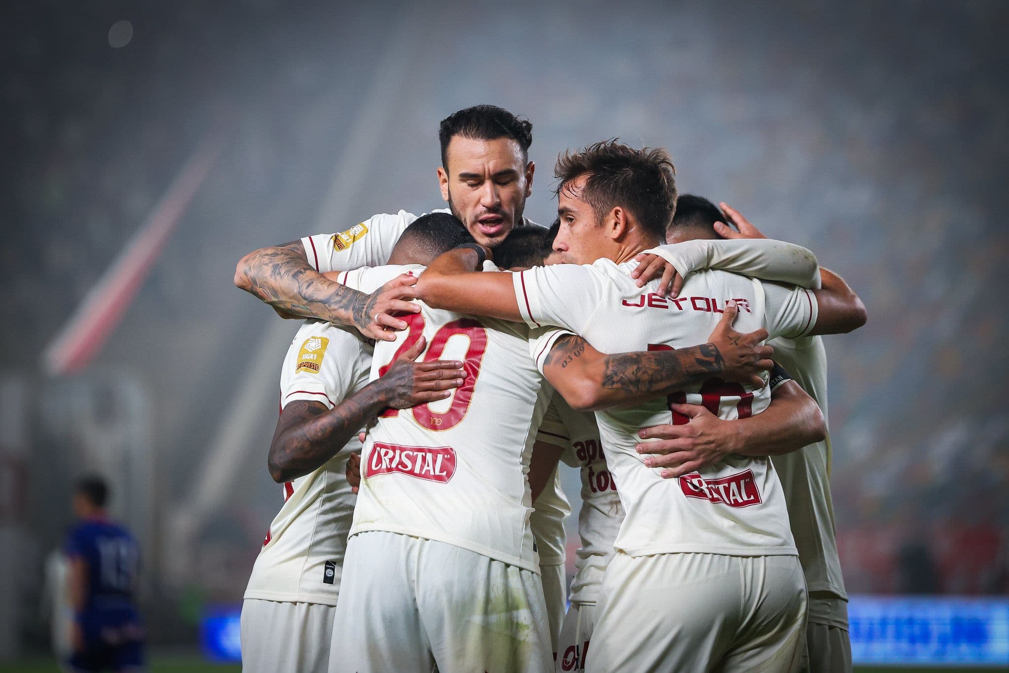 Universitario inició el Clausura con un apabullante 6-0 sobre Carlos A. Mannucci