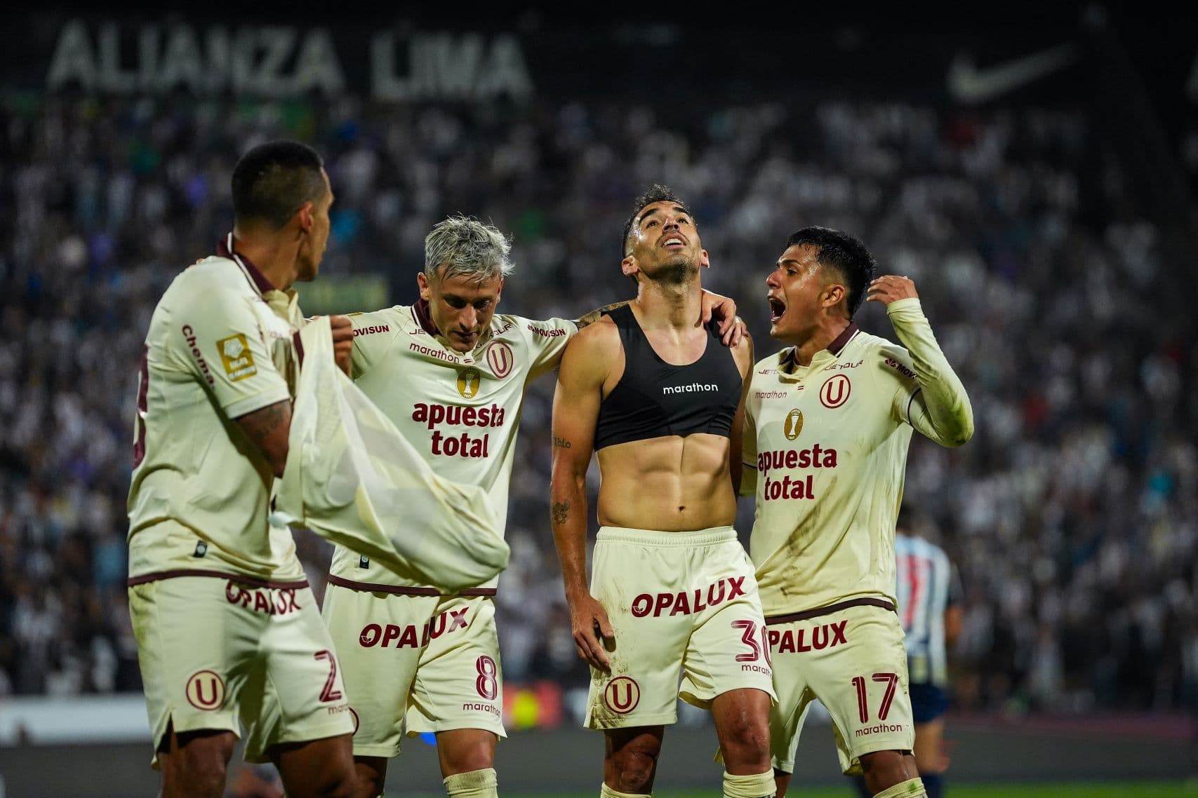 Triunfazo, celebración y esto sigue: Universitario se hizo fuerte en Matute y venció 2-1 a Alianza