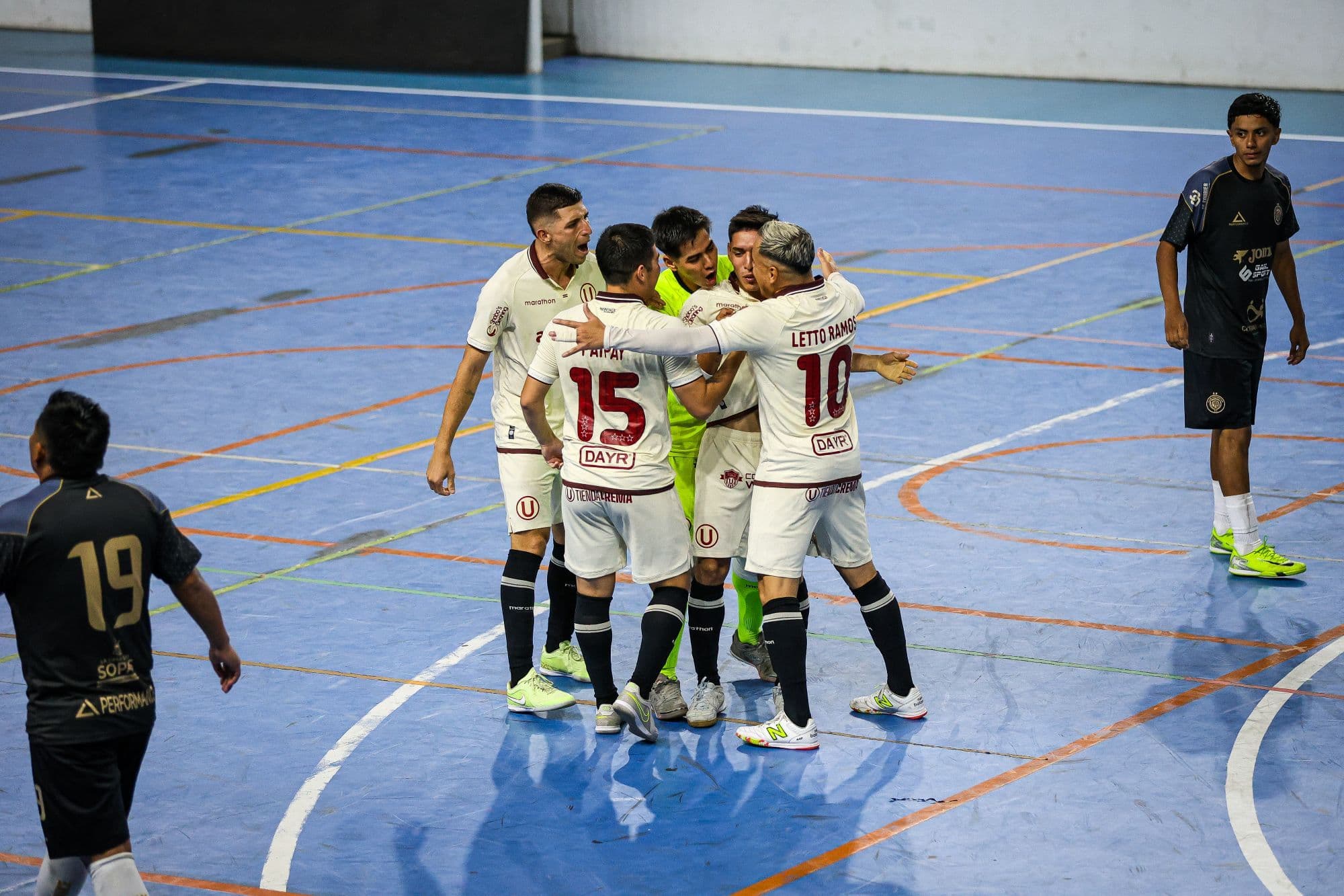 Universitario venció 4-2 a Deportivo FC por la Liga de Futsal Pro