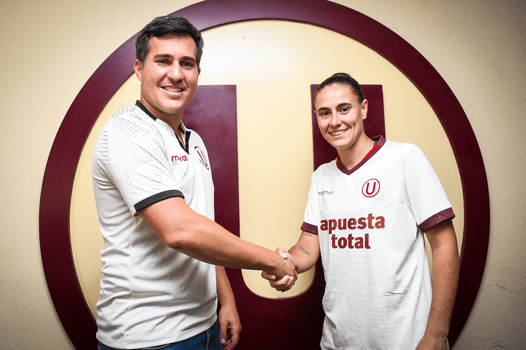 Apuesta Total es el nuevo sponsor de las ‘Leonas’ y las ‘Pumas’ hasta el 2026