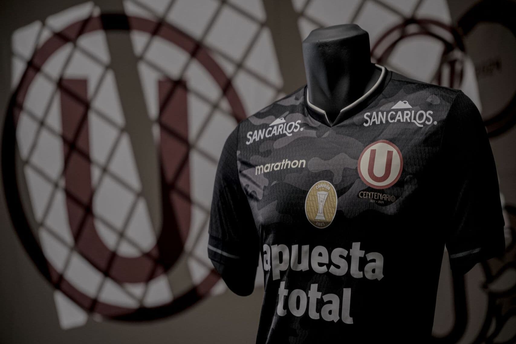 Universitario presenta la segunda camiseta alternativa del Centenario