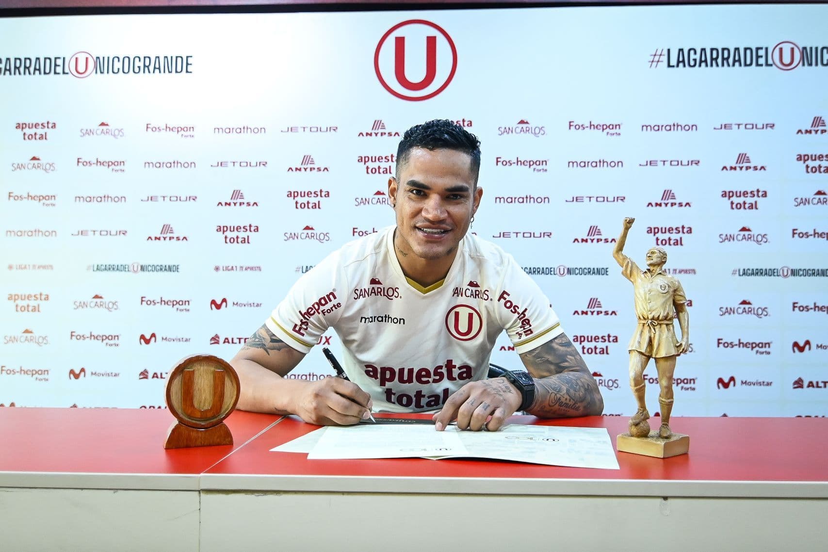Refuerzo de jerarquía: Anderson Santamaría es nuevo jugador de Universitario