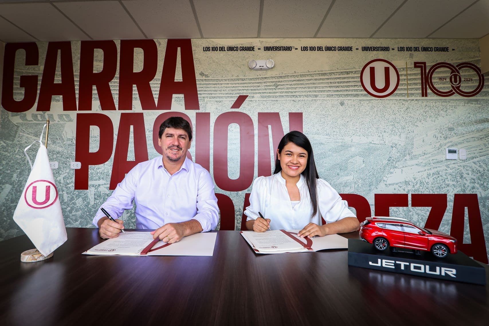 Universitario: Jetour continúa como sponsor del único grande en el año de su centenario