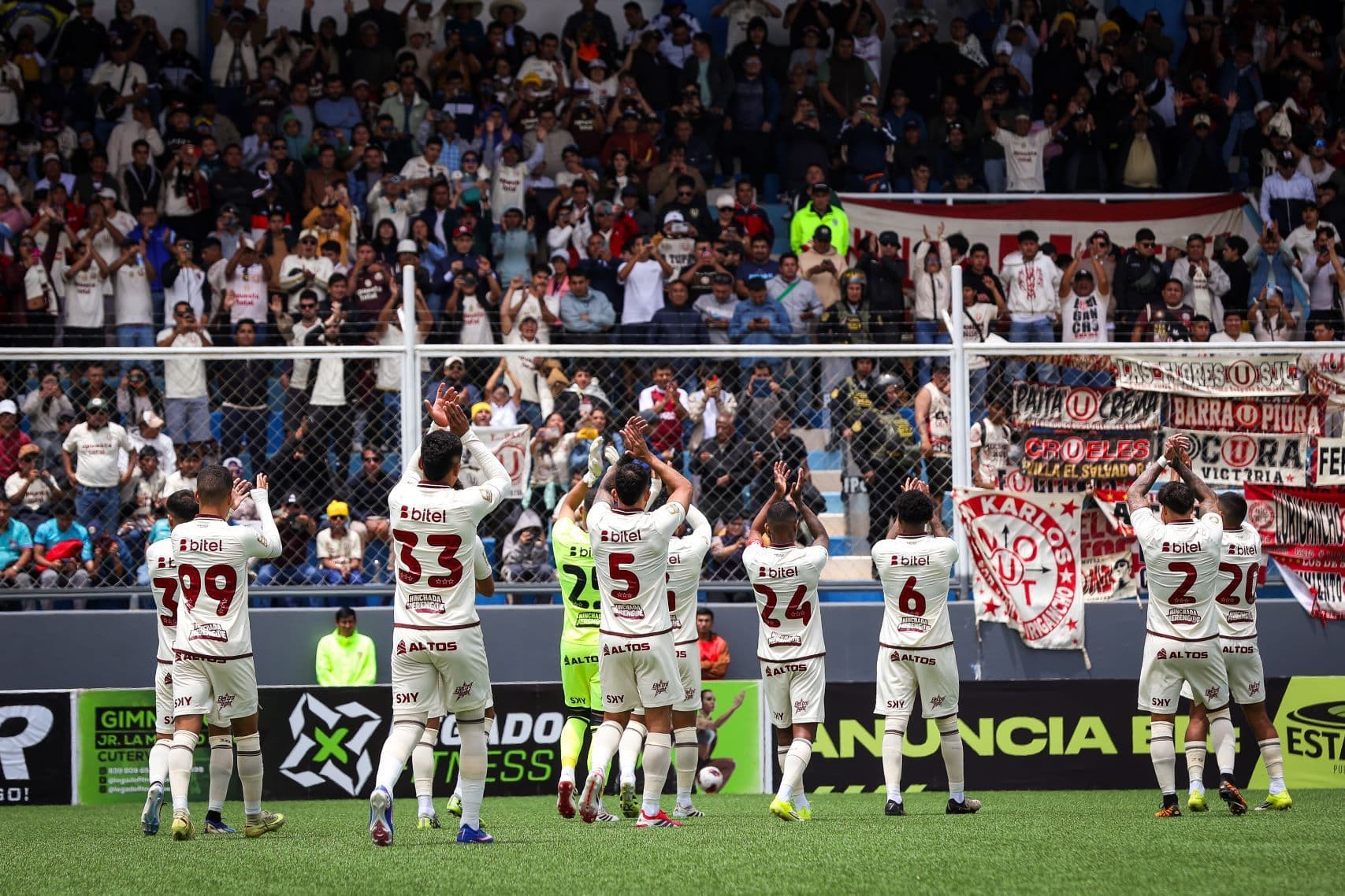 Universitario empató 0-0 con Comerciantes Unidos