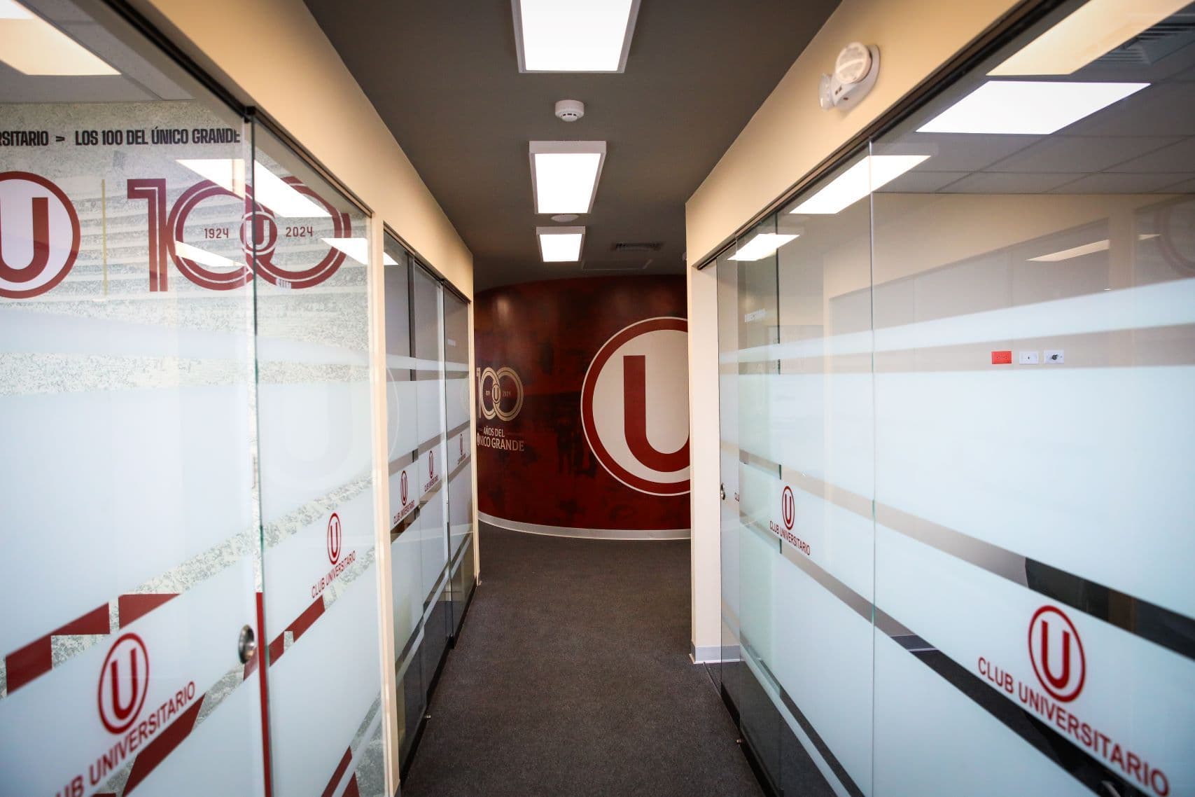 Universitario de Deportes inauguró oficinas propias en el estadio más grande del Perú