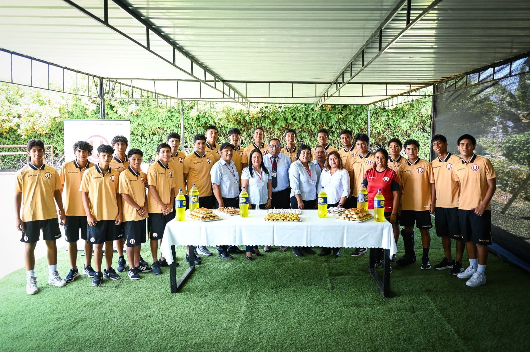 Universitario inauguró el año académico 2026 para talentos de Casa Hogar y divisiones menores
