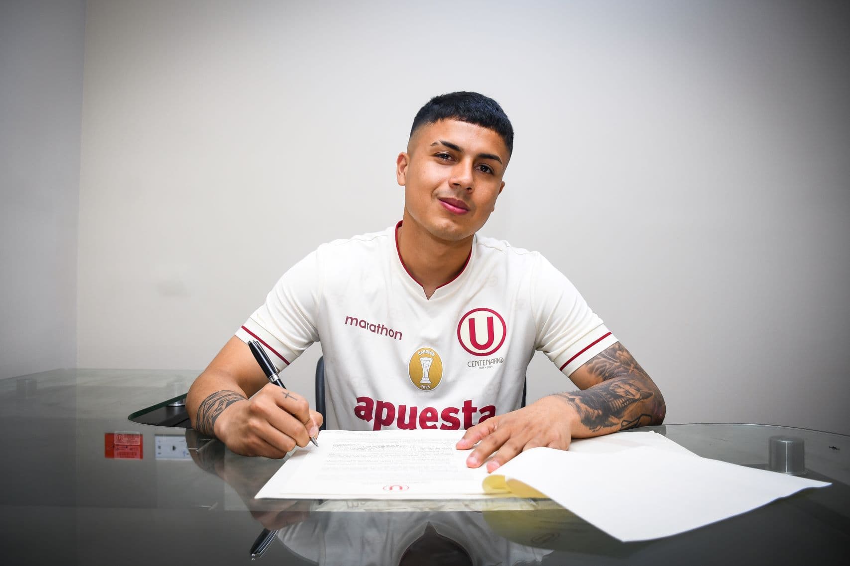 Llegó al único grande: Jairo Concha es nuevo jugador de Universitario