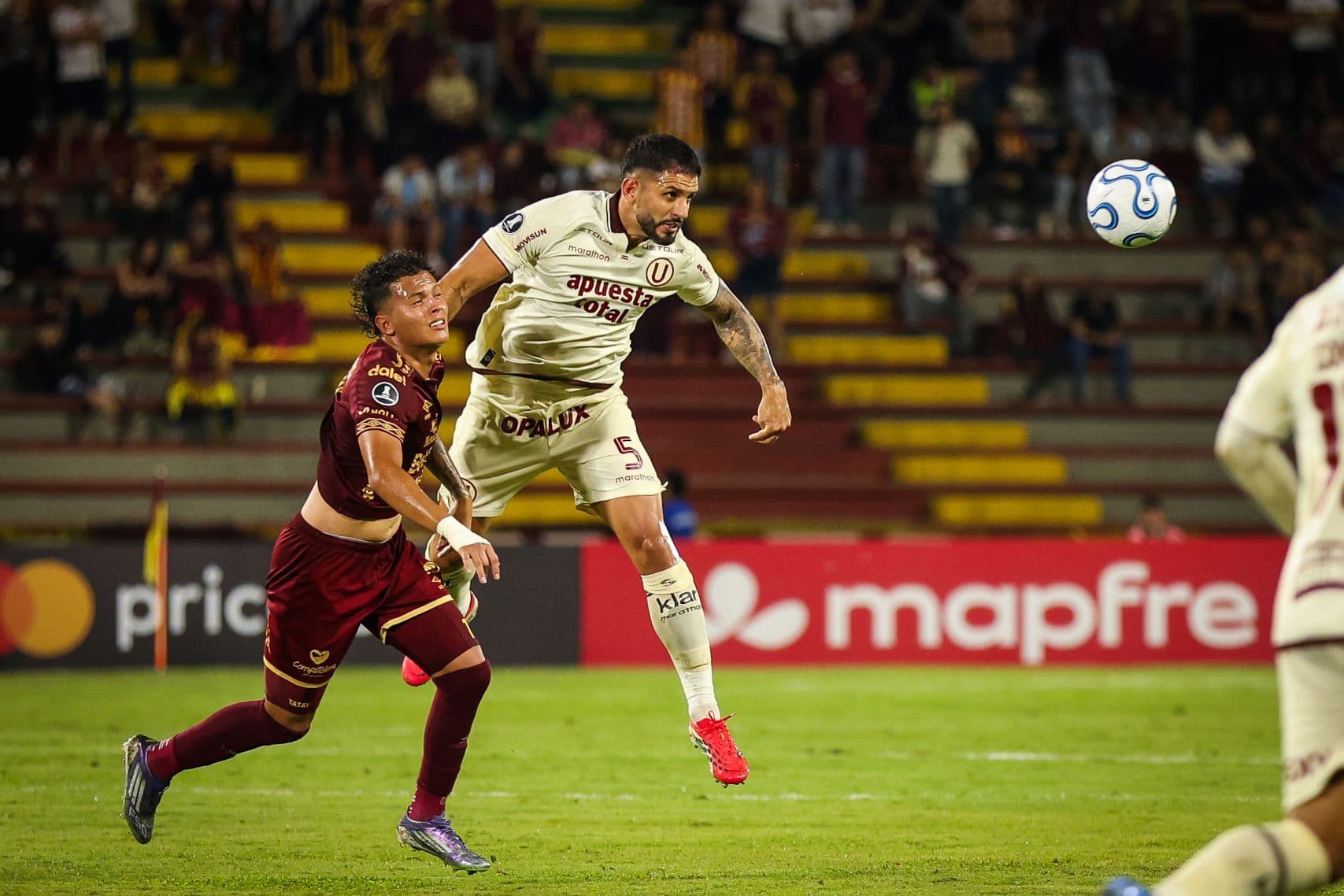 Universitario sacó un valioso empate (0-0) ante Tolima en su debut en la Copa