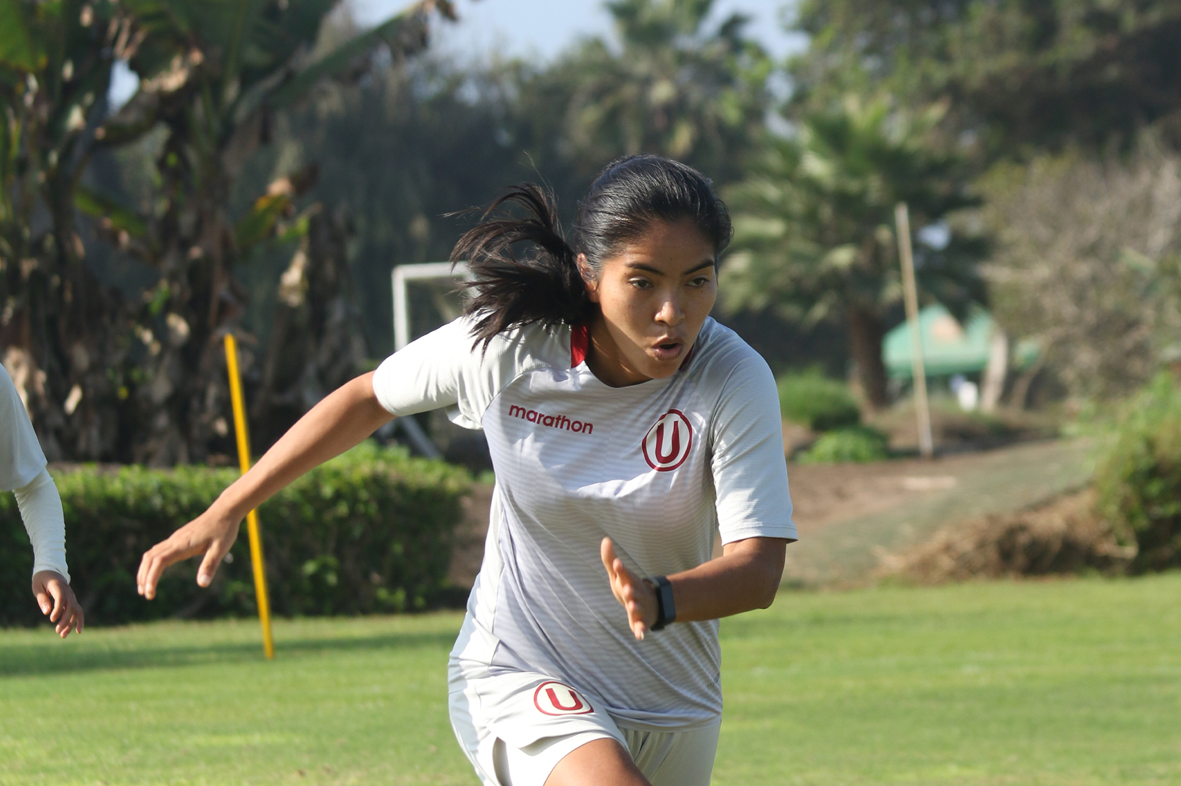 El equipo de fútbol femenino sumó una jornada más de entrenamiento