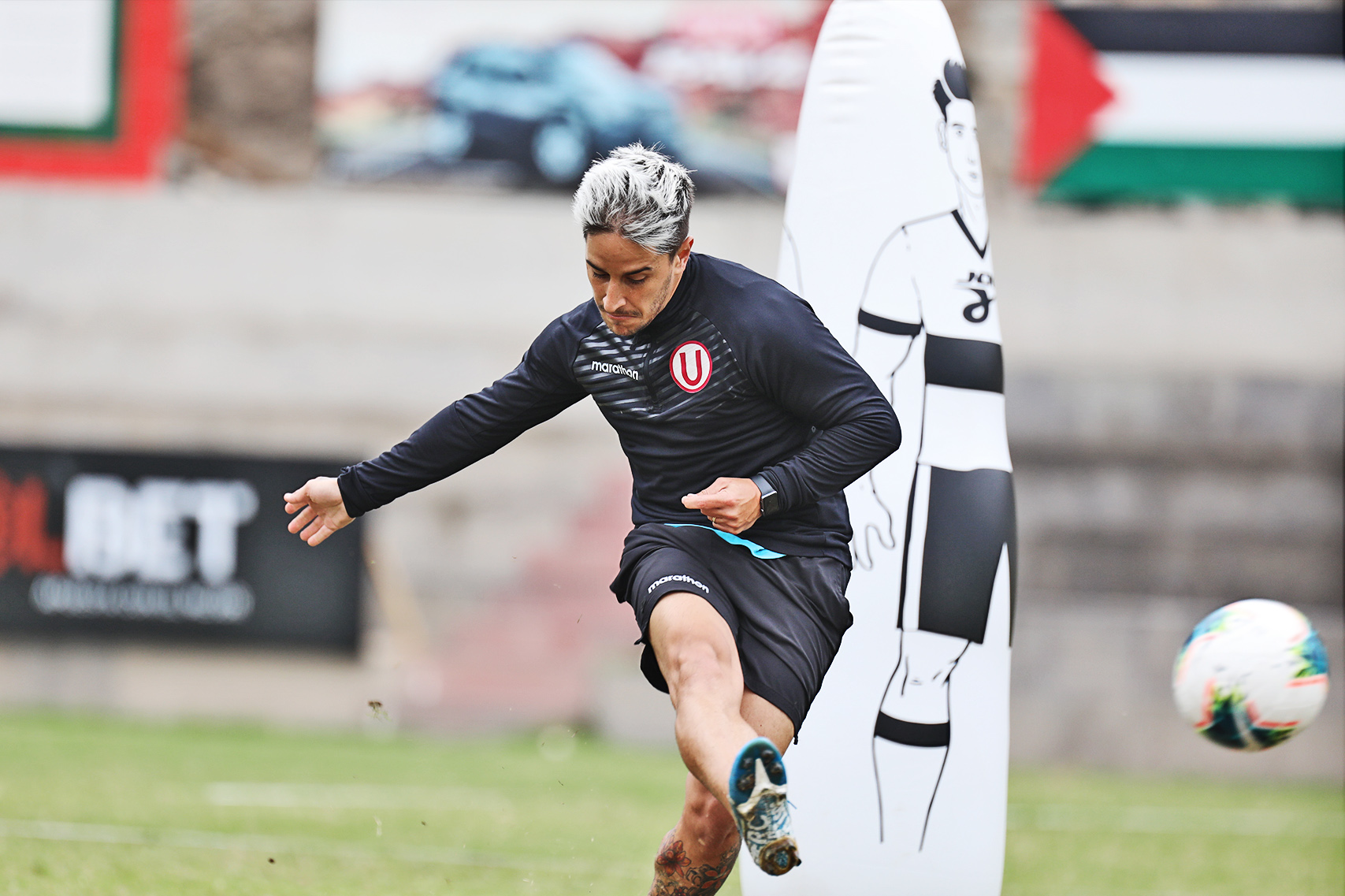 Universitario cumplió una jornada más de entrenamiento