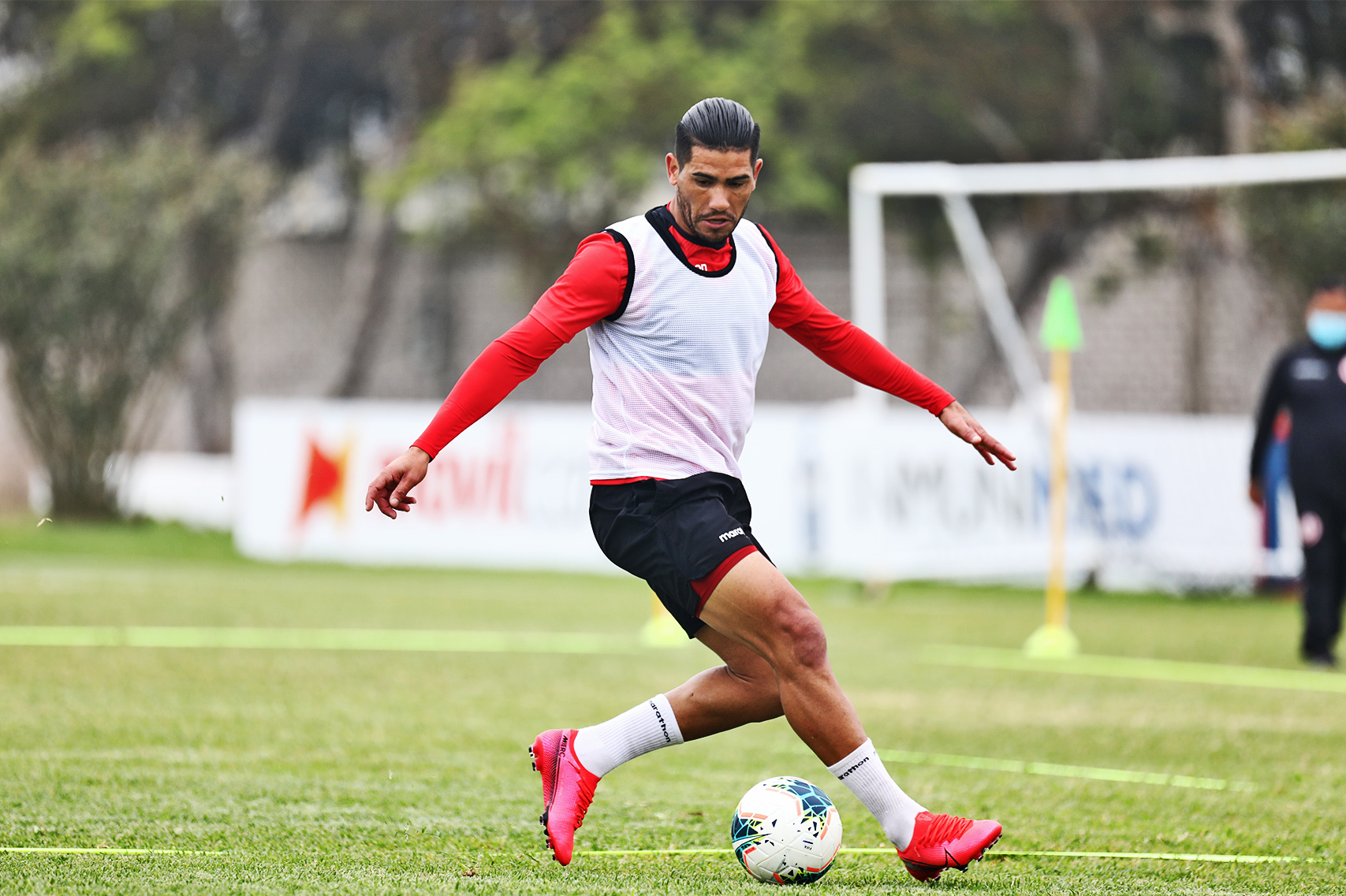 Universitario continúa entrenando con la mira en el reinicio de la Liga1