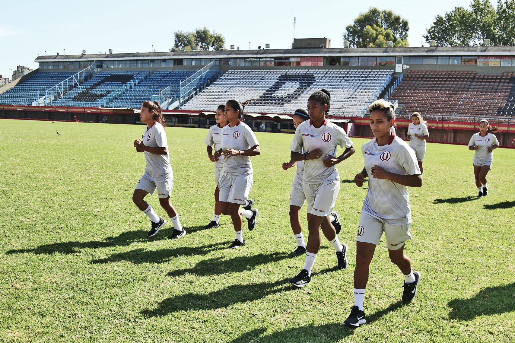 El equipo de fútbol femenino retomó sus entrenamientos en Argentina